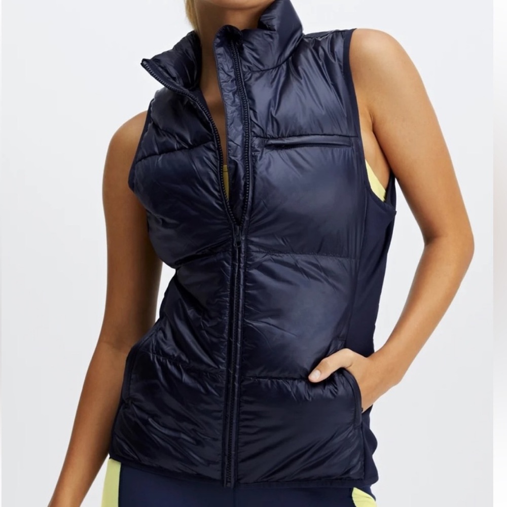 Fabletics Elliot Packable Puffer Vest View 2